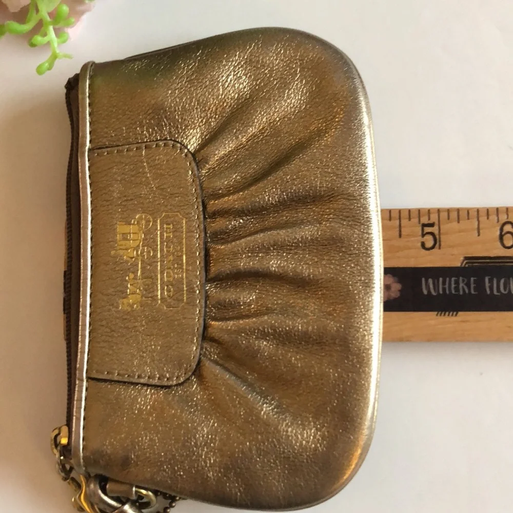 Coach Gold Coach Wristlet Metallic Coach Wristlet Gold Leather Coach Wristlet - Picture 10 of 16